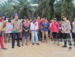 Warga Inhu Tuntut Perusahaan Kebun Plasma Dengan Aksi Damai