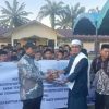 Pemkab Aceh Singkil Salurkan Bantuan Santri dan Masjid, Kain Sarung dan Mukenah