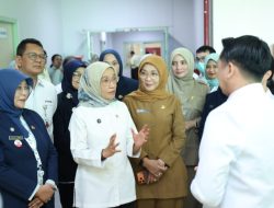 Menteri Rini Ajak Masyarakat Kawal Pelayanan Publik Lewat SKM dan SP4N-LAPOR!