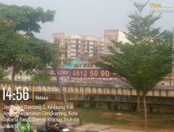 Proyek Ruko di Kawasan Jembatan Gantung Jakbar Diduga Tanpa Izin dan Abaikan Keselamatan Kerja
