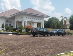 Mobil Patroli Masuk Rumdis Sekda, Dugaan Kehadiran Tim KPK Menguat