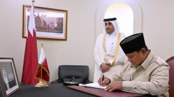 Presiden Prabowo Sampaikan Duka Cita ke Kedubes Qatar, Sheikh Hamad bin Khalifa Al Thani