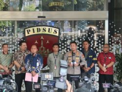 Polri Serahkan Tersangka Barang Bukti Korupsi Ke- Kejagung, Apa Aja Ya,!