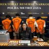 Polda Metro Jaya Gagalkan Sindikat Tembakau Sintetis 995 Gram di Pemukiman Padat