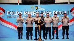 Semarak HUT ke-81 RI, Polda Metro Jaya Kirim 12 Truk Bantuan Kemanusiaan untuk Korban Gempa NTT