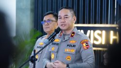 Polri Kirim Bantuan Logistik & 1.500 Tabung Oksigen Dukung Penanganan Karhutla di Sejumlah Wilayah