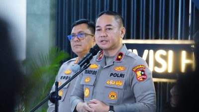Polri Kirim Bantuan Logistik & 1.500 Tabung Oksigen Dukung Penanganan Karhutla di Sejumlah Wilayah
