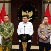 Panglima TNI Dampingi Menko Polkam Imbau Masyarakat Jaga Kondusivitas Menjelang HUT RI