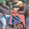 Semarakkan HUT ke-81 Kemerdekaan RI, Komunitas Motor Insieme Bagikan dan Pasang Langsung Bendera Merah Putih di Medan