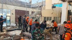 Tangani Dampak Gempa M 7,7 NTT, TNI Kerahkan Personel, Pesawat Hercules dan KRI Bantu Evakuasi serta Distribusi Bantuan