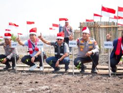 Ekspedisi Merah Putih Presisi Polda Riau: Tanam 3.600 Mangrove Bentengi Kuala Selat dari Abrasi, Hadirkan Harapan dan Kesejahteraan