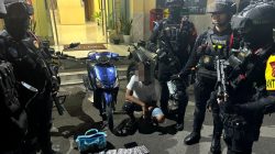 Brimob Polda Metro Jaya Amankan Pemuda Bawa 530 Butir Obat Keras di Tanah Abang