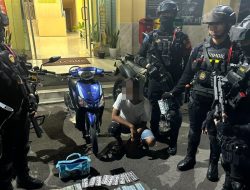Brimob Polda Metro Jaya Amankan Pemuda Bawa 530 Butir Obat Keras di Tanah Abang