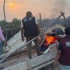 Polsek Singingi Tertibkan 2 Unit Rakit PETI di Desa Kebun Lado — Dibakar Agar Tidak Digunakan Kembali