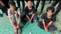 Brimob Polda Metro Jaya Tangkap 3 Pelaku Perampasan HP & Uang Sopir Truk di Tomang